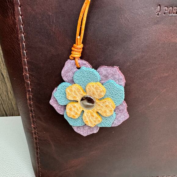 Leather Charm Flower Bag Charm Genuine Leather Purse Keychain NEW FAST SHIP - Picture 1 of 5